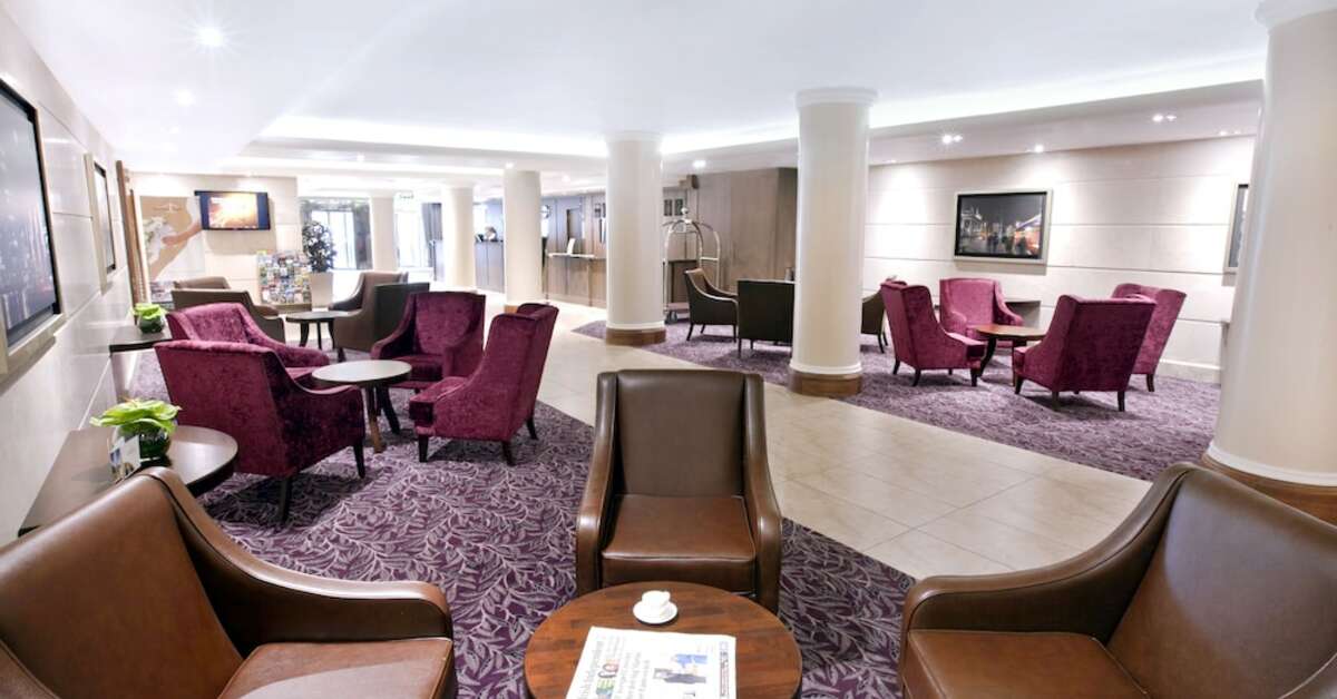 Een foto van The Academy Plaza Hotel