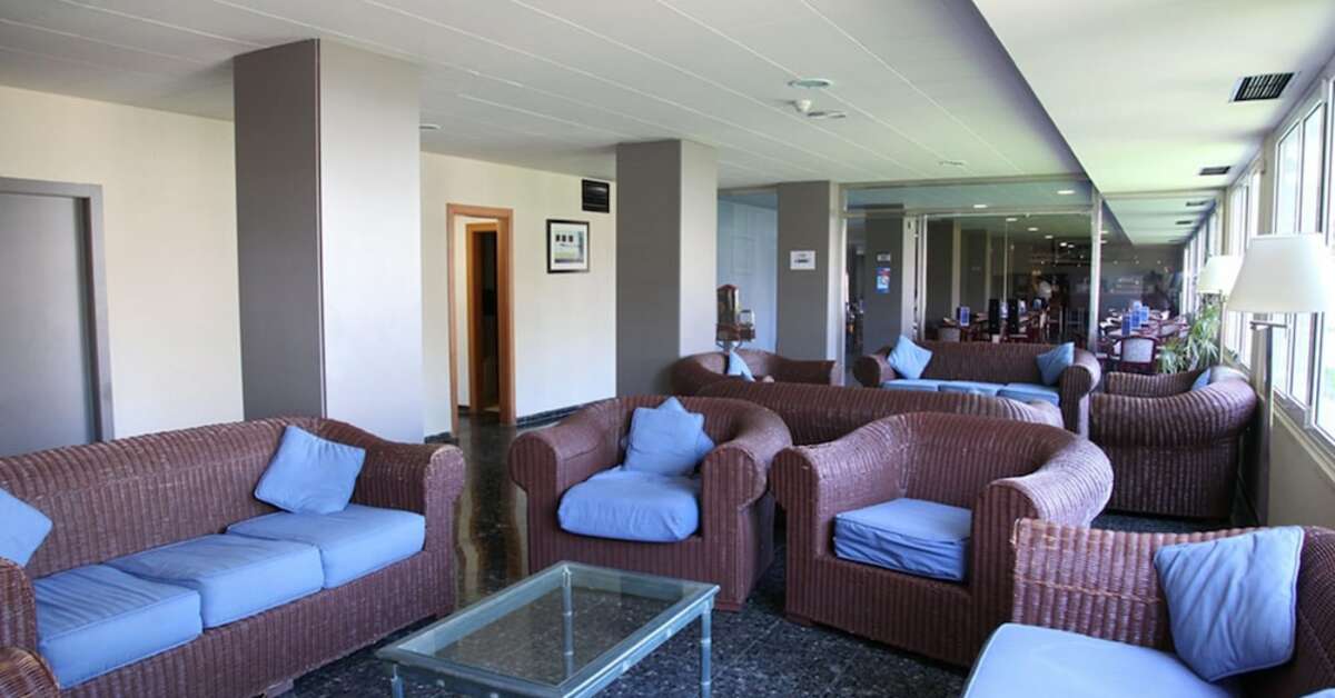 Een foto van het interieur van Ibersol Playa Dorada