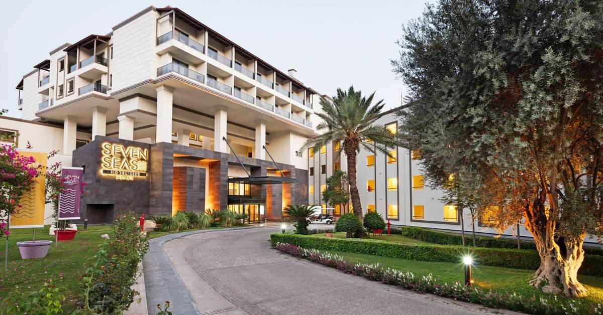 Een foto van de buitenkant van Seven Seas Hotel Life
