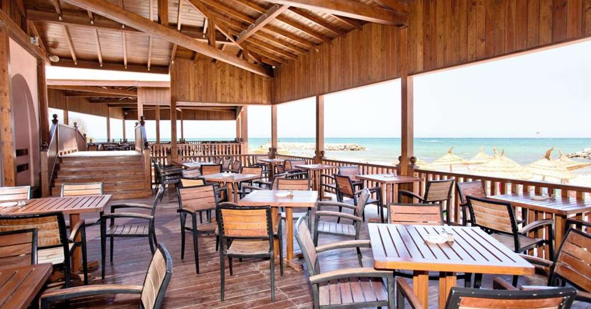 Een foto van het terras bij Marhaba Salem Resort