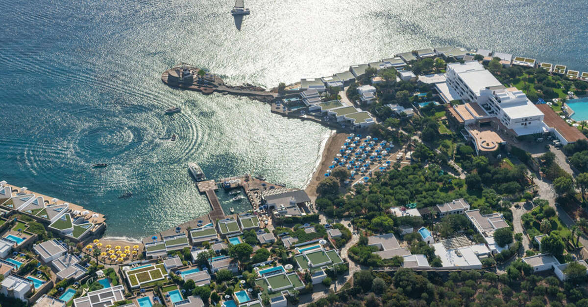 Ein Foto von der Außenansicht des Elounda Beach Hotel & Villas