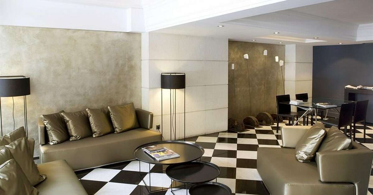Een foto van het interieur van Gran Derby Suite
