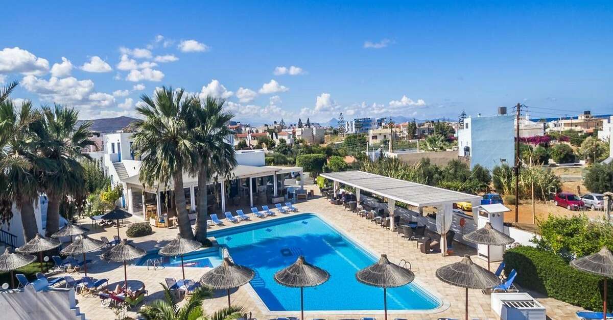 Een foto van het zwembad bij Hara Ilios Village