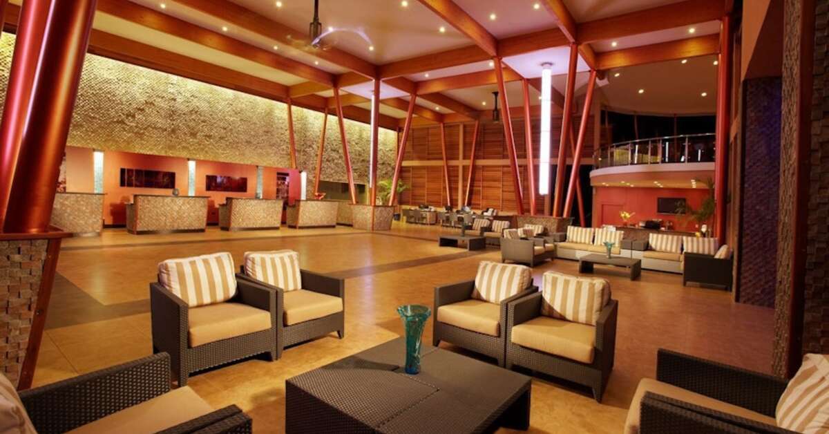 Een foto van het interieur van Divi Village Golf & Beach Resort