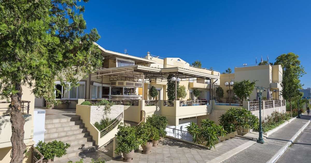 Ein Foto von der Außenansicht des Veronica Apartments