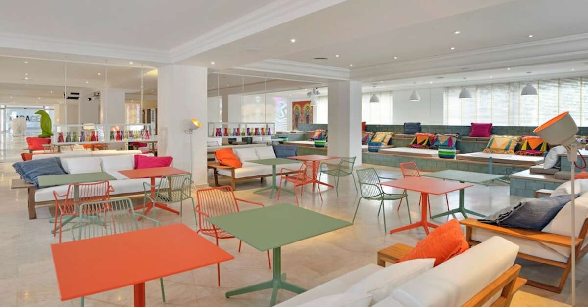 Een foto van het interieur van Innside by Melia Ibiza