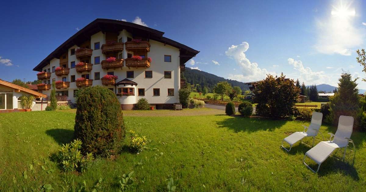 Een foto van de buitenkant van Hotel Bichlingerhof