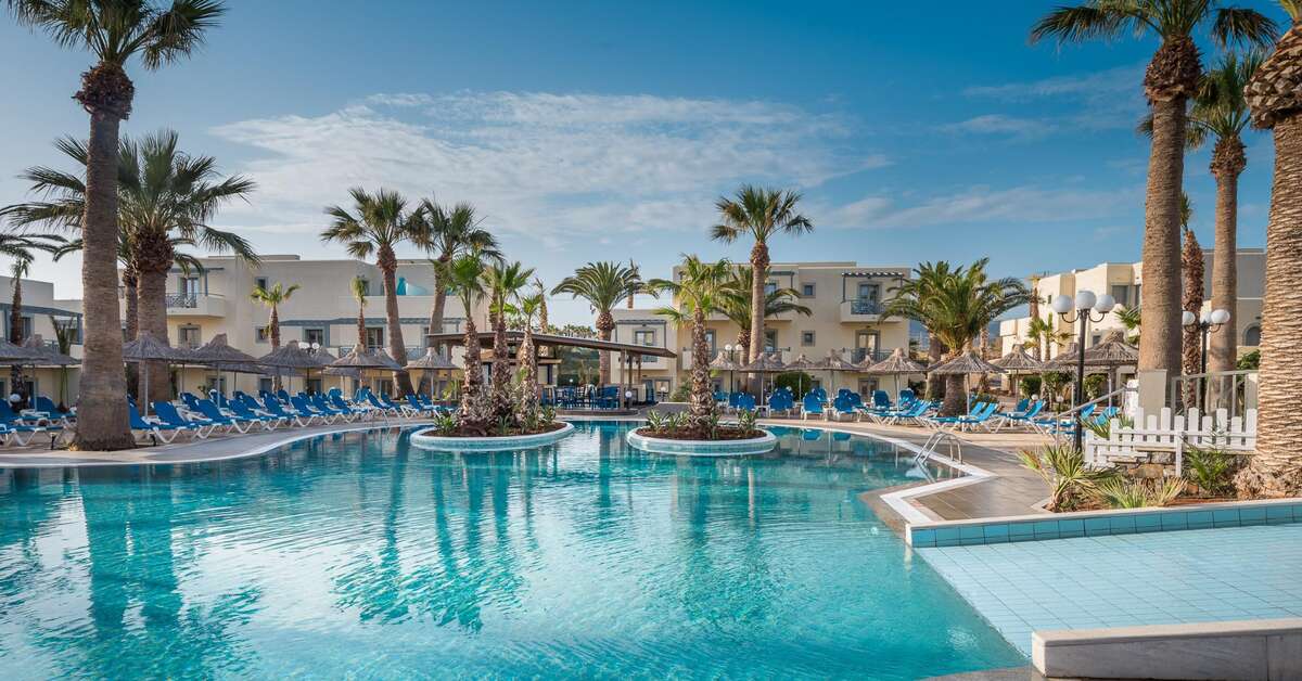 Een foto van het zwembad bij Stella Blue Seaside Resort