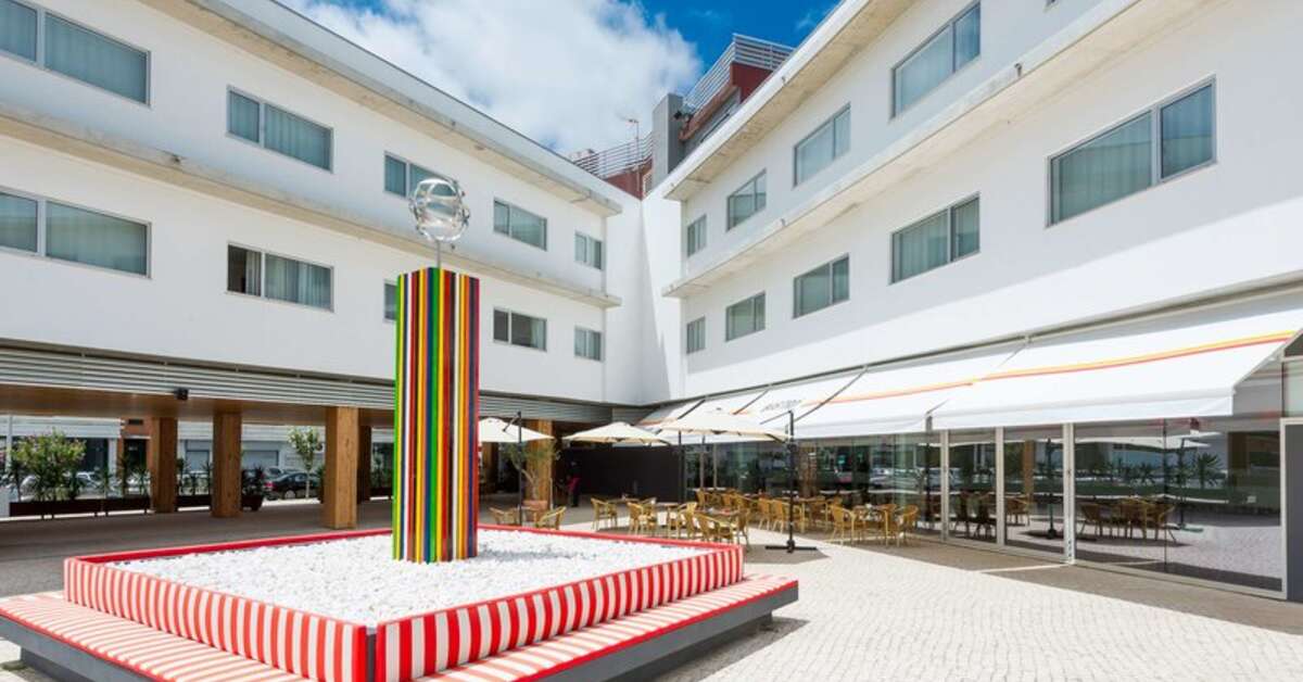 Een foto van de buitenkant van Tryp by Wyndham Leiria