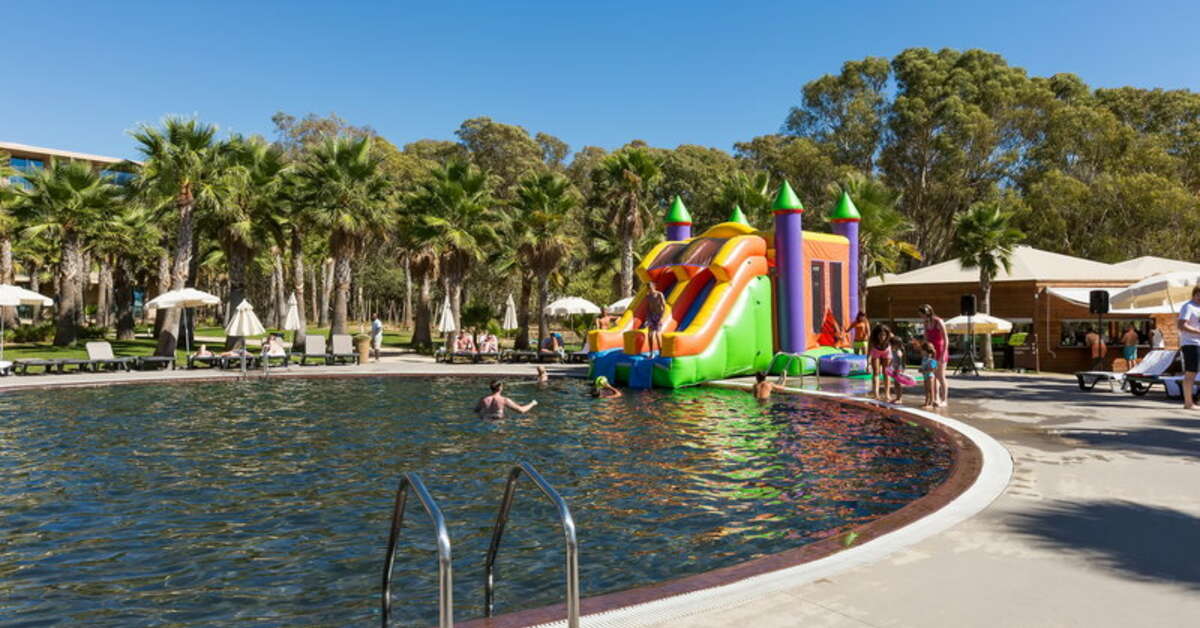 Ein Foto vom Pool im Marriott Residences Salgados Resort