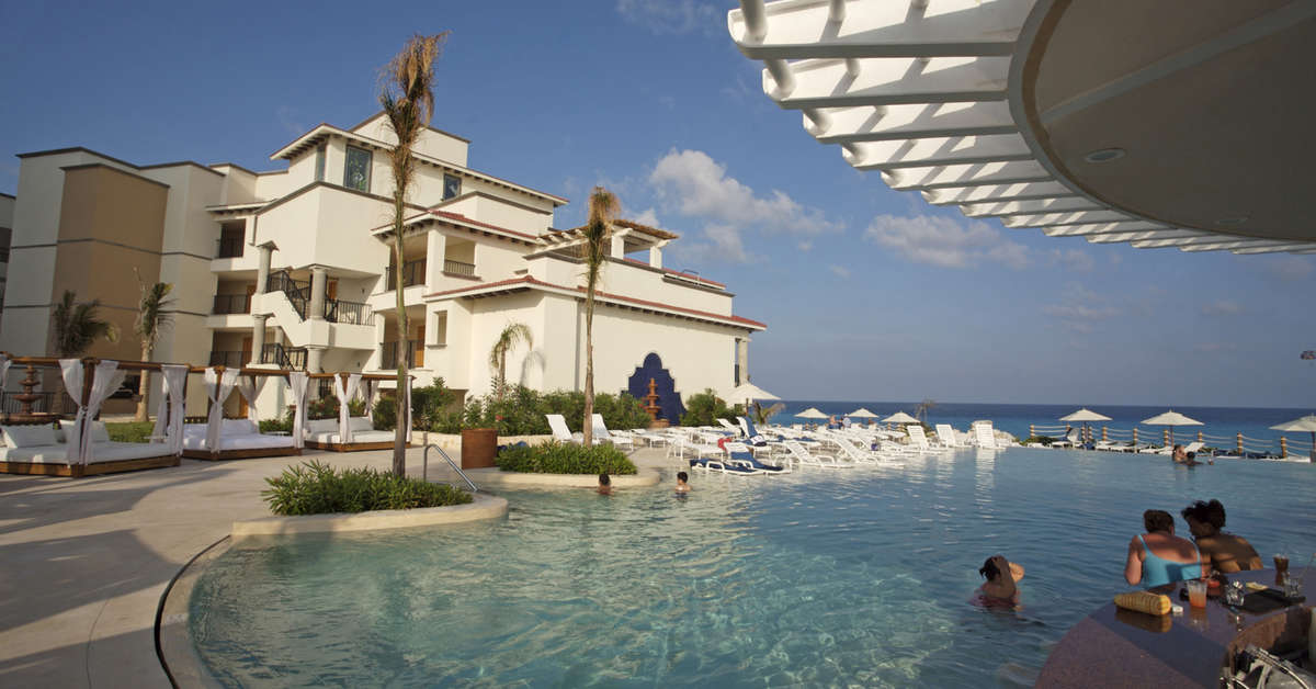 Een foto van het zwembad bij Hotel Grand Park Royal Cancun Caribe