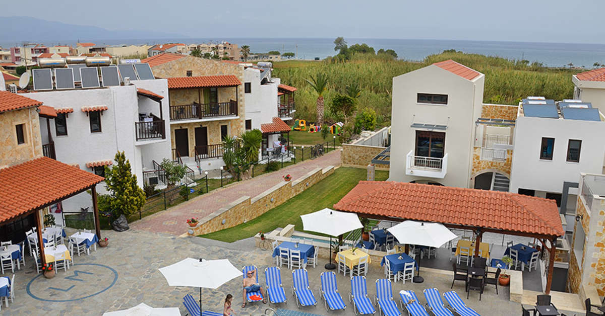Een foto van het zwembad bij Ledra Maleme Hotel