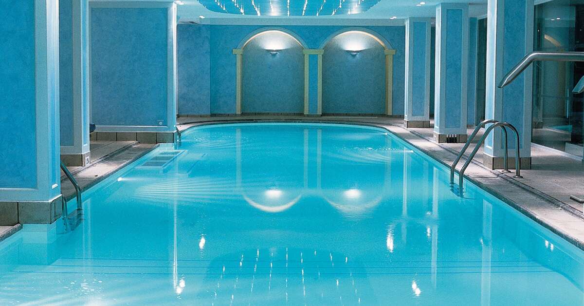 Een foto van het zwembad bij Grecotel Lux Me Daphnila Bay