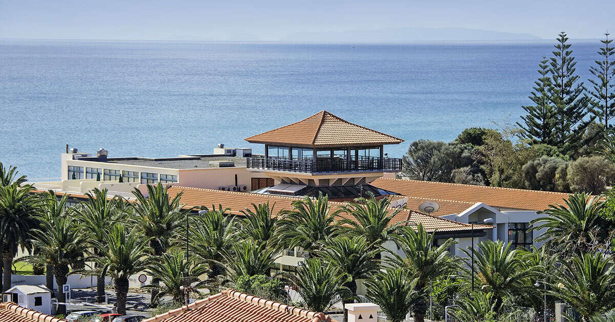 Een foto van de buitenkant van Hotel Torre Praia