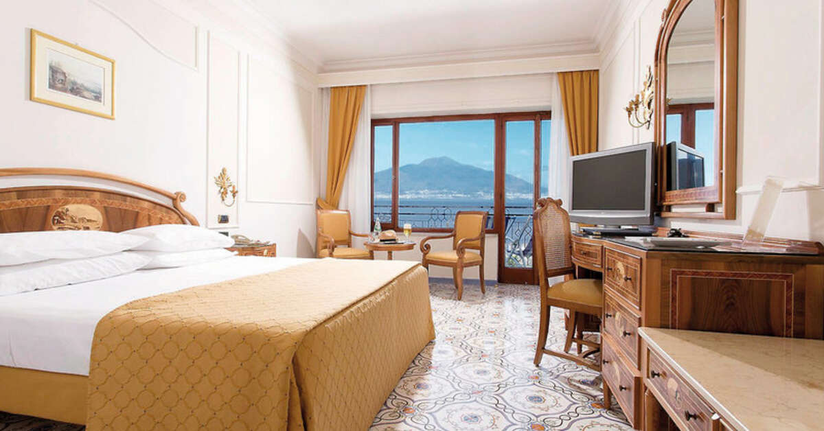 Ein Foto Grand Hotel De La Ville