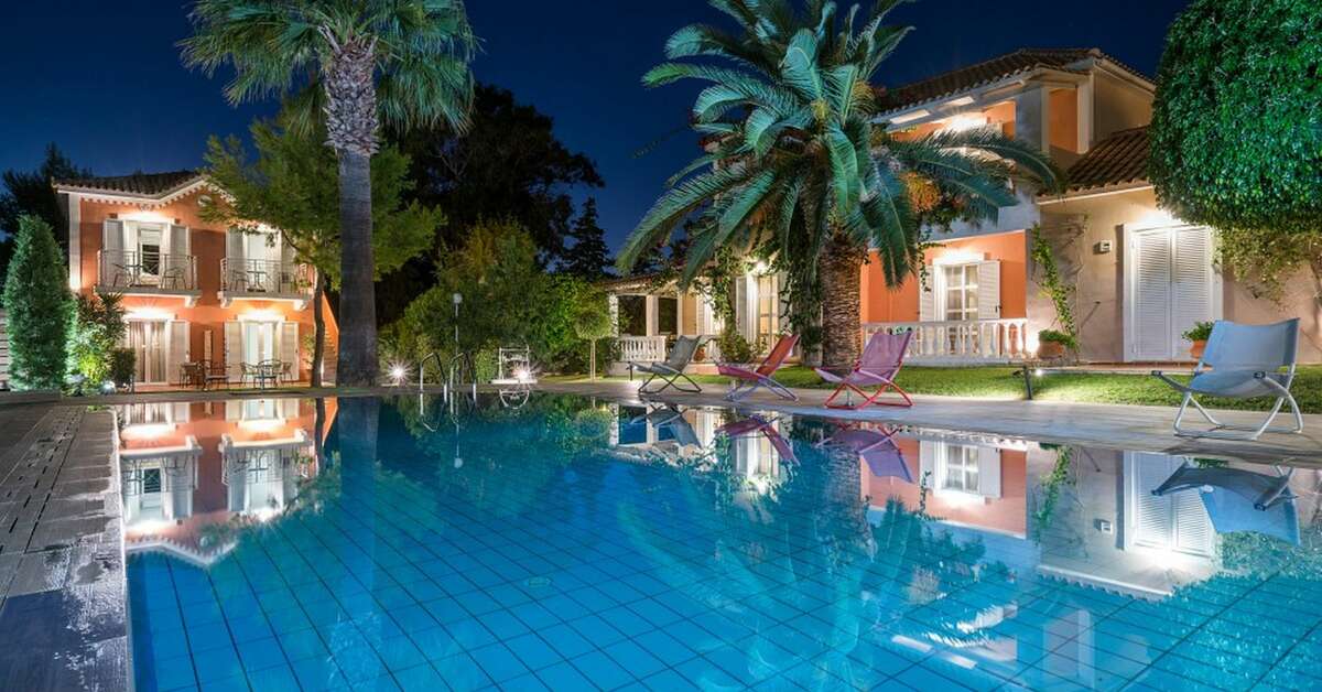 Een foto van het zwembad bij Aeolos Boutique Hotel & Suites