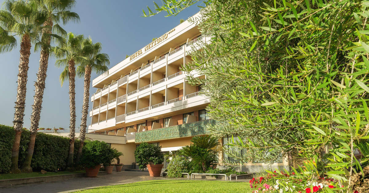 Een foto van de buitenkant van Hotel Nettuno