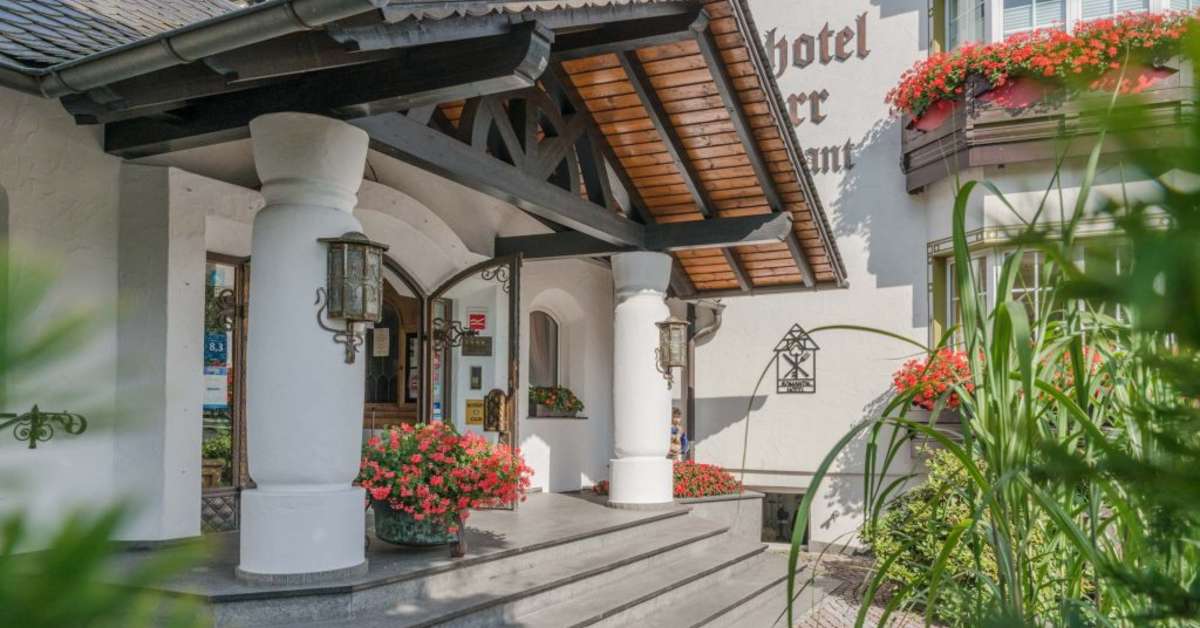 Een foto van de buitenkant van Romantik Landhotel Doerr