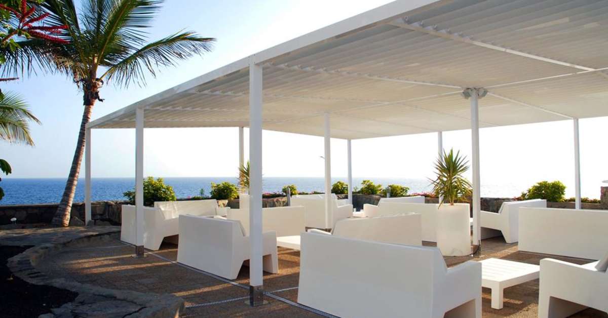 Een foto van het terras bij TUI Blue Suite Princess