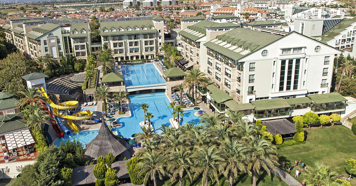Een foto van de buitenkant van Dobedan Beach Resort Comfort