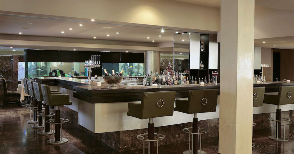 Een foto van de faciliteiten bij Adams Beach Hotel