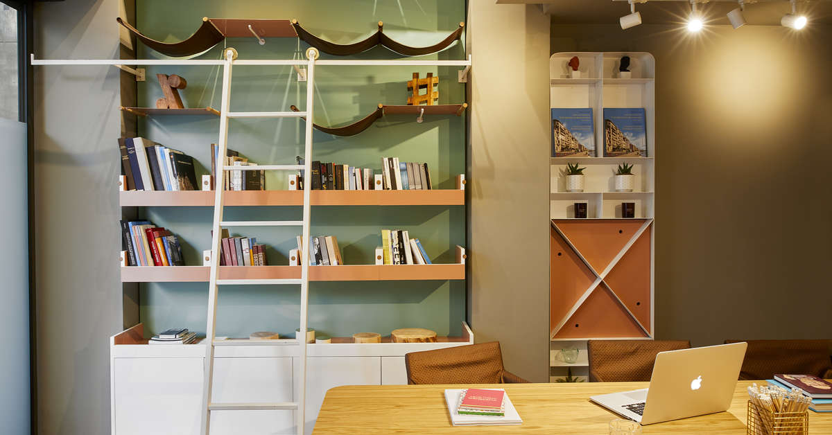 Een foto van het interieur van City Hotel Thessaloniki