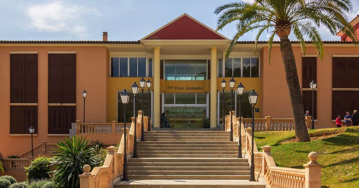 Ein Foto von der Außenansicht des Hotel Bordoy Don Antonio
