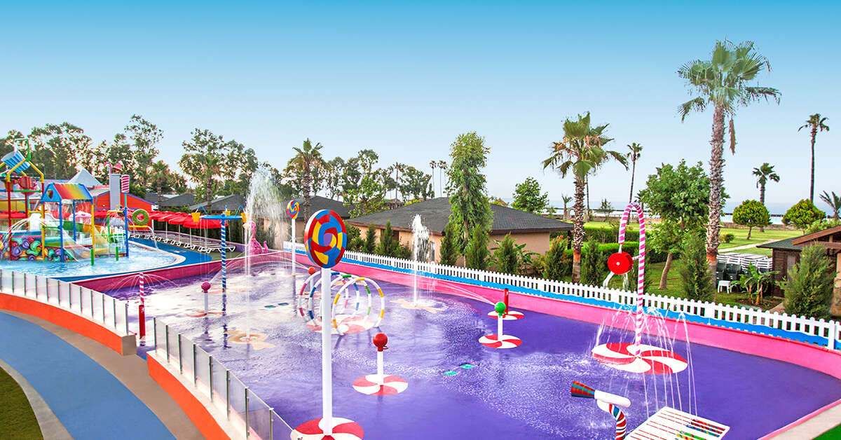 Een foto van het zwembad bij IC Hotels Santai Family Resort
