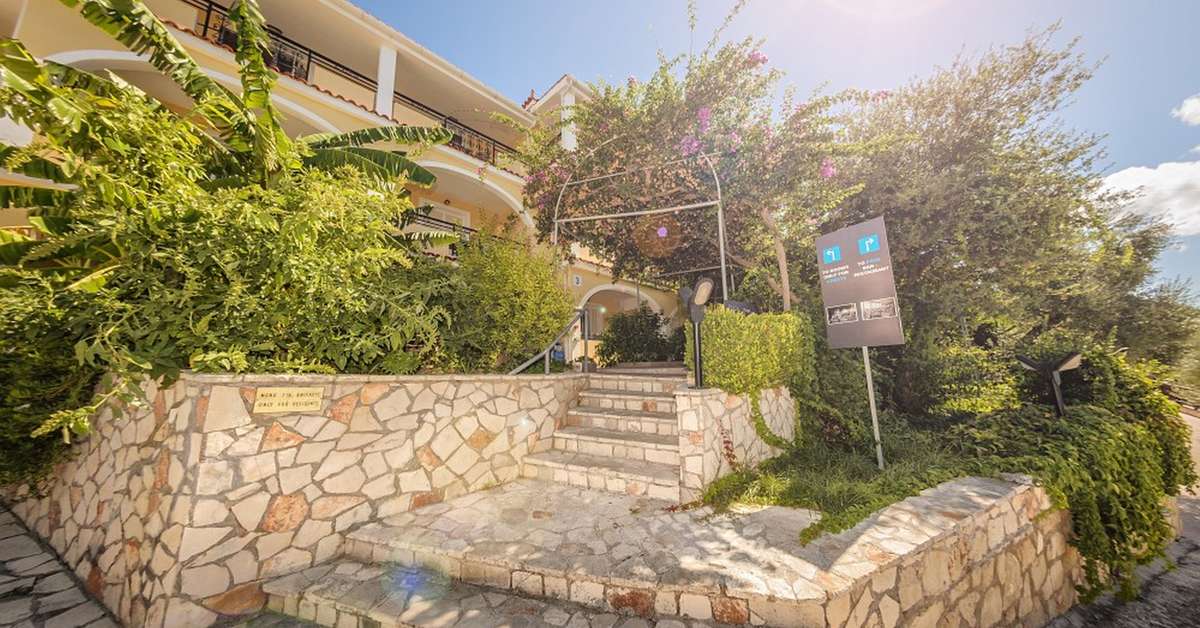 Een foto van de buitenkant van Zante Palace