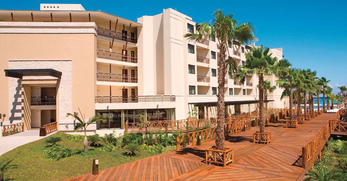 Ein Foto von der Außenansicht des Dreams Riviera Cancun Resort & Spa