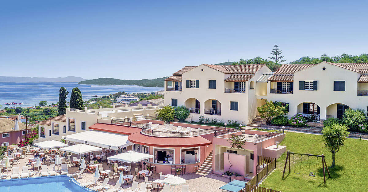 Ein Foto vom Pool im Aparthotel Corfu Pelagos