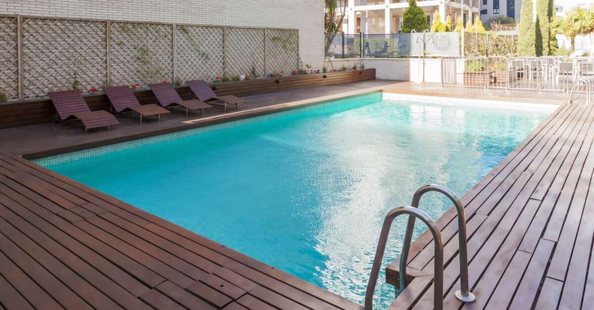 Een foto van het zwembad bij Hotel Ilunion Valencia 3