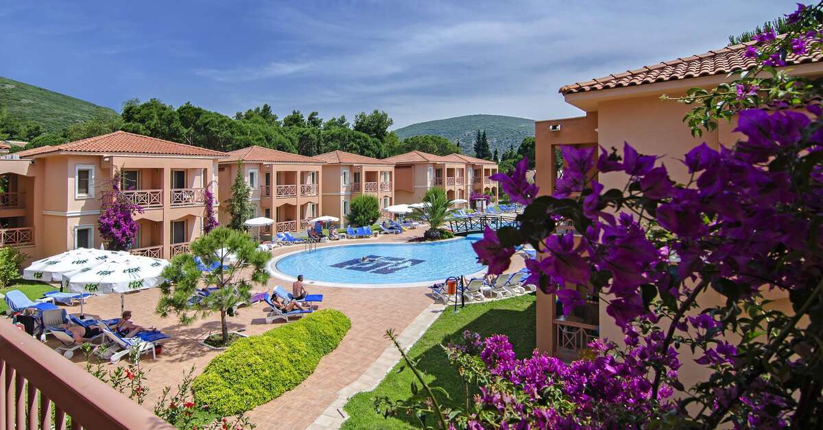 Een foto van het zwembad bij Kustur Club Holiday Village