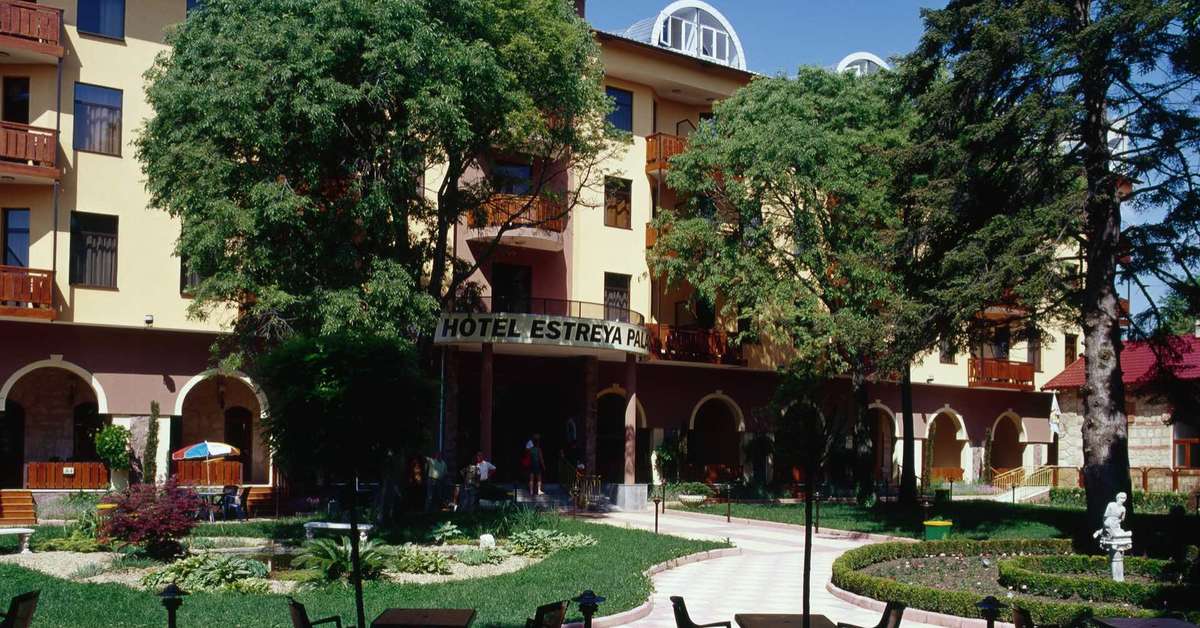 Een foto van Estreya Palace & Residence