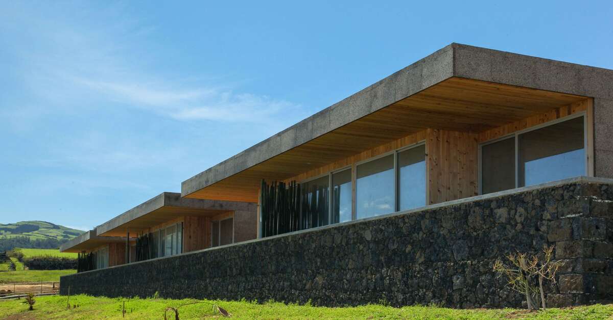 Een foto van de buitenkant van Santa Barbara Eco Beach Resort