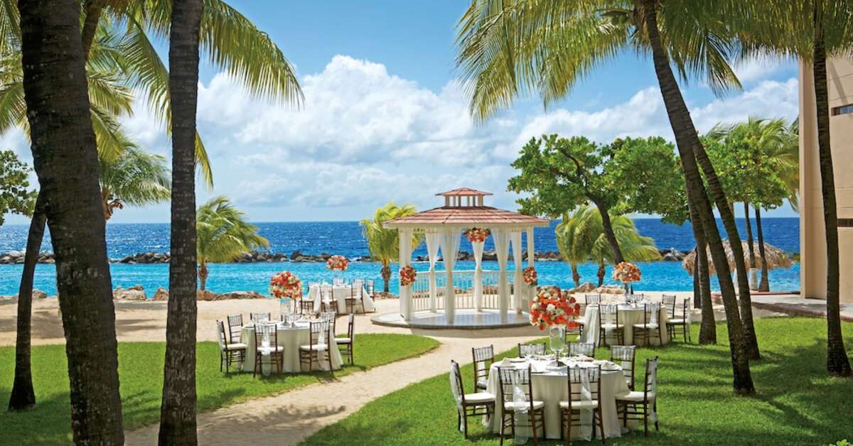 Een foto van het terras bij Sunscape Curacao Resort Spa & Casino