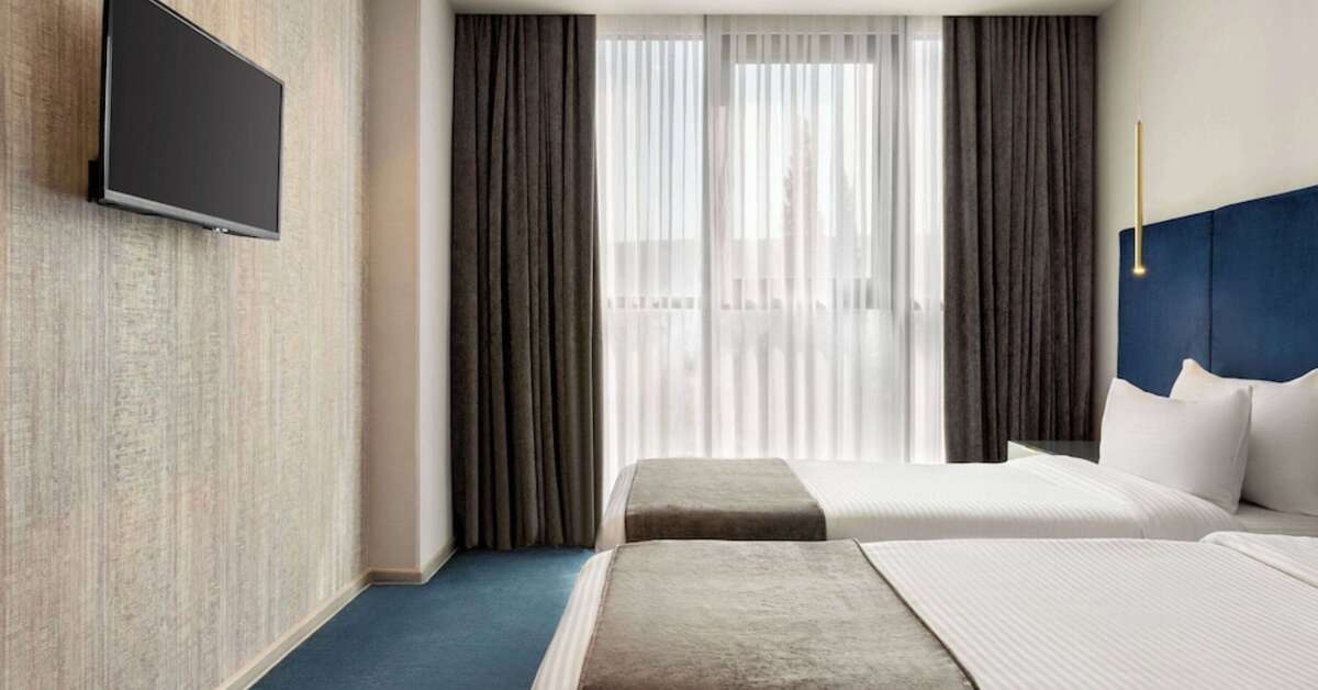 Een foto van Ramada by Wyndham Tbilisi Old City