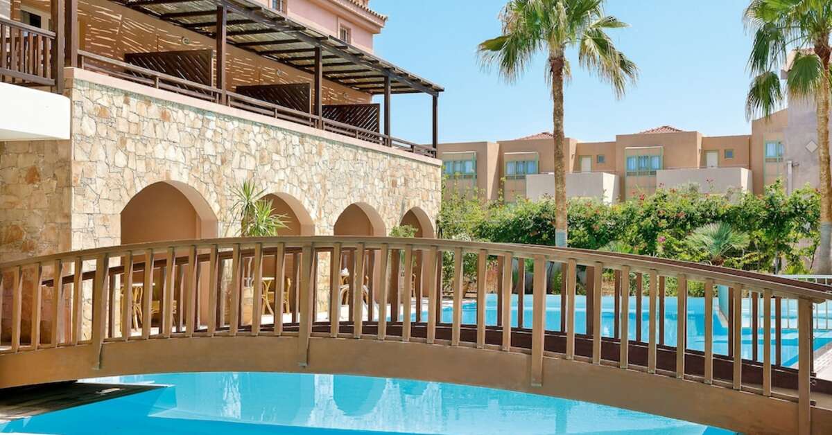 Een foto van het zwembad bij Grecotel Casa Adele