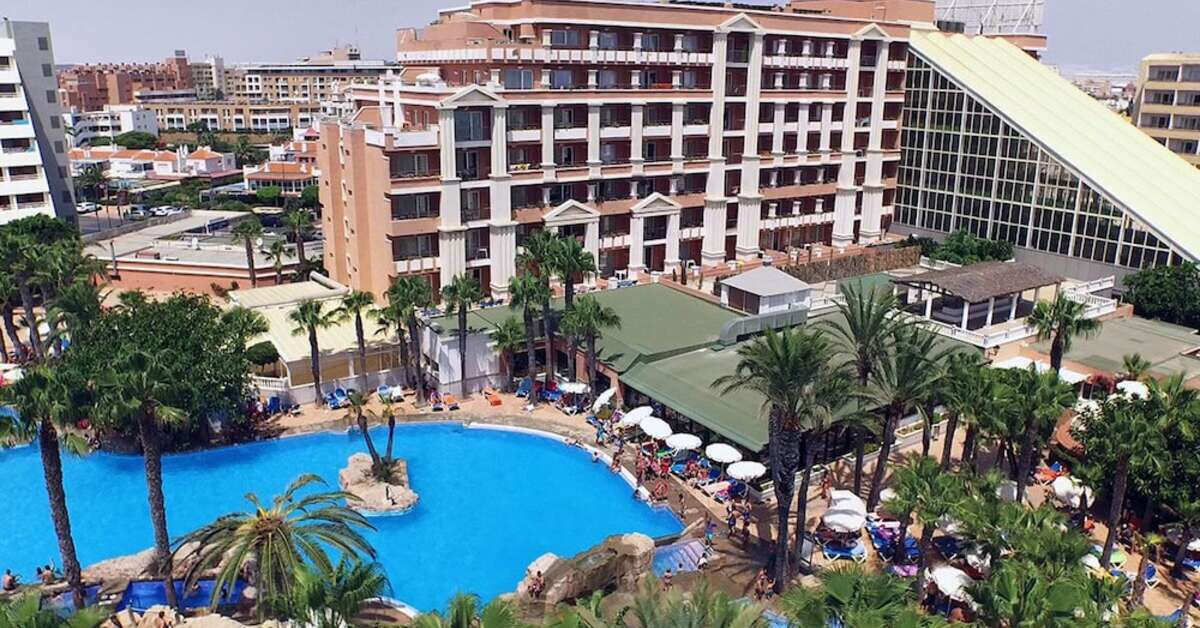 Een foto van het zwembad bij Hotel Playacapricho