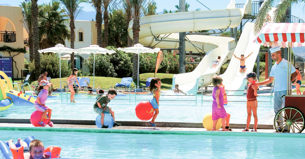 Een foto van het zwembad bij Grecotel Casa Paradiso