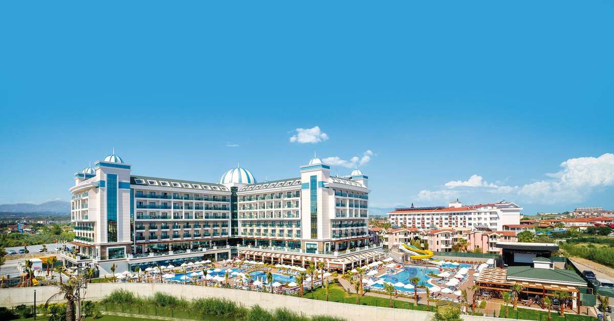 Ein Foto vom Pool im Luna Blanca Resort & Spa