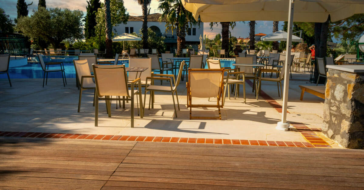 Een foto van het terras bij Geranion Village