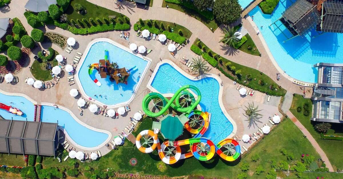 Een foto van de buitenkant van Limak Lara Deluxe Hotel & Resort