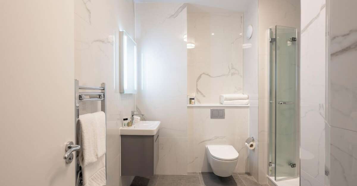 Ein Foto Tower Residences by Blue Orchid