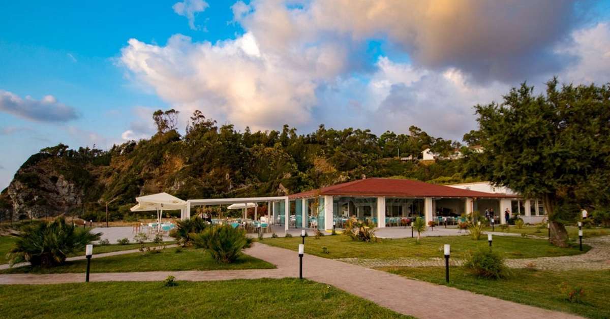 Een foto van de buitenkant van BV Kalafiorita Resort