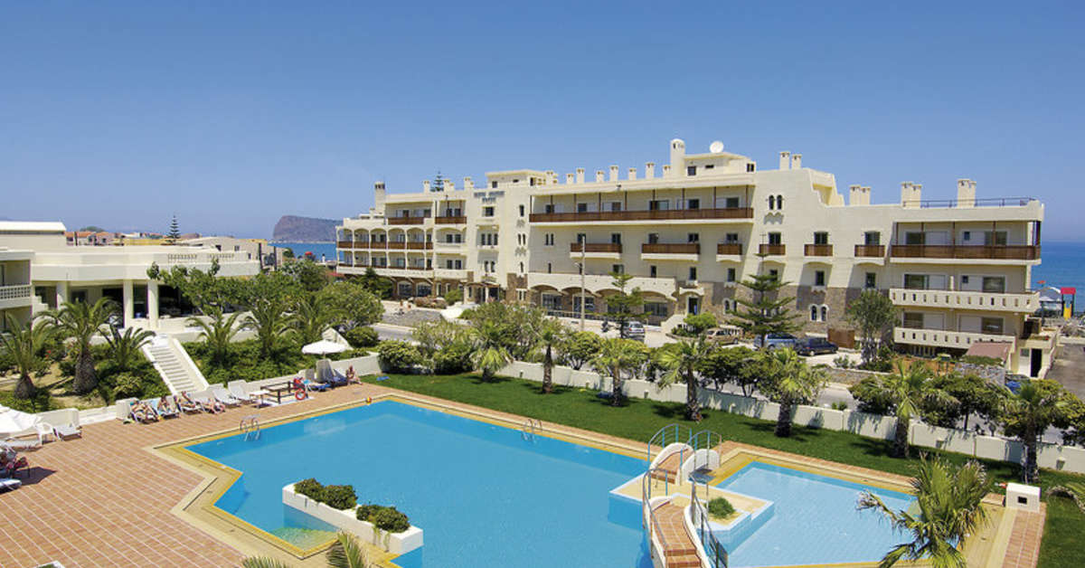 Een foto van het zwembad bij Giannoulis Santa Marina Beach