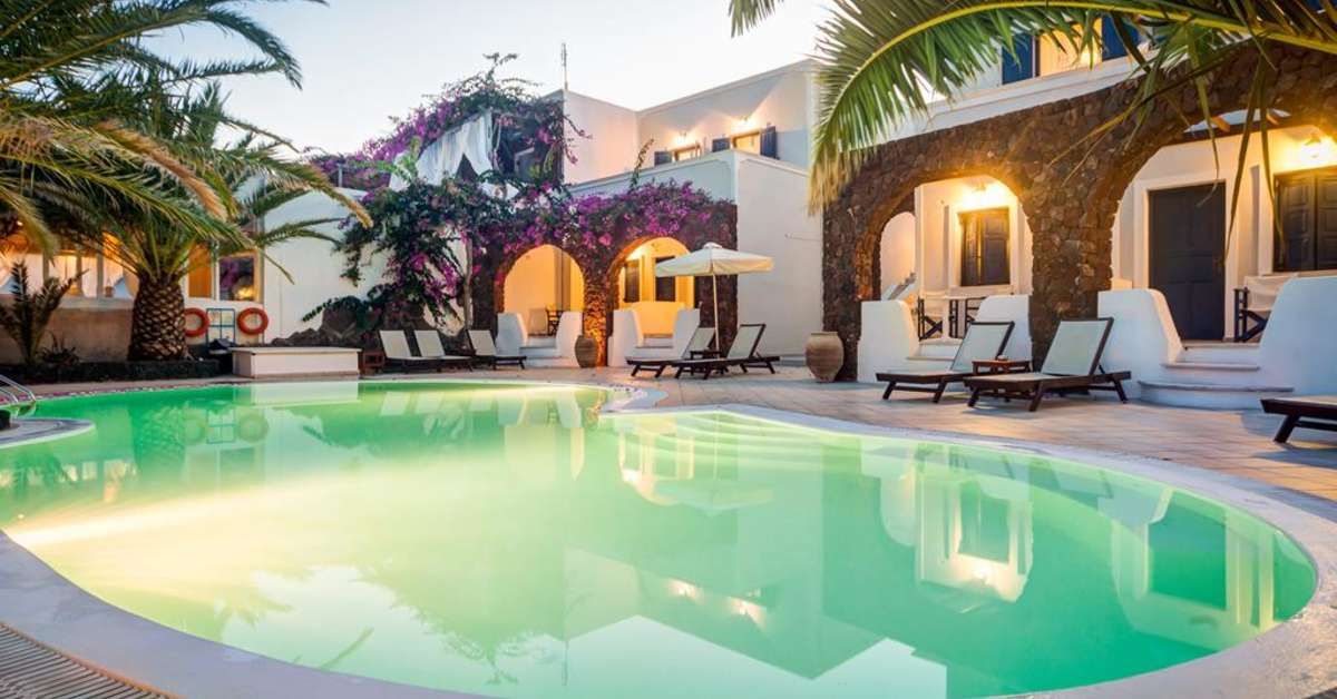 Een foto van het zwembad bij Arion Bay Hotel