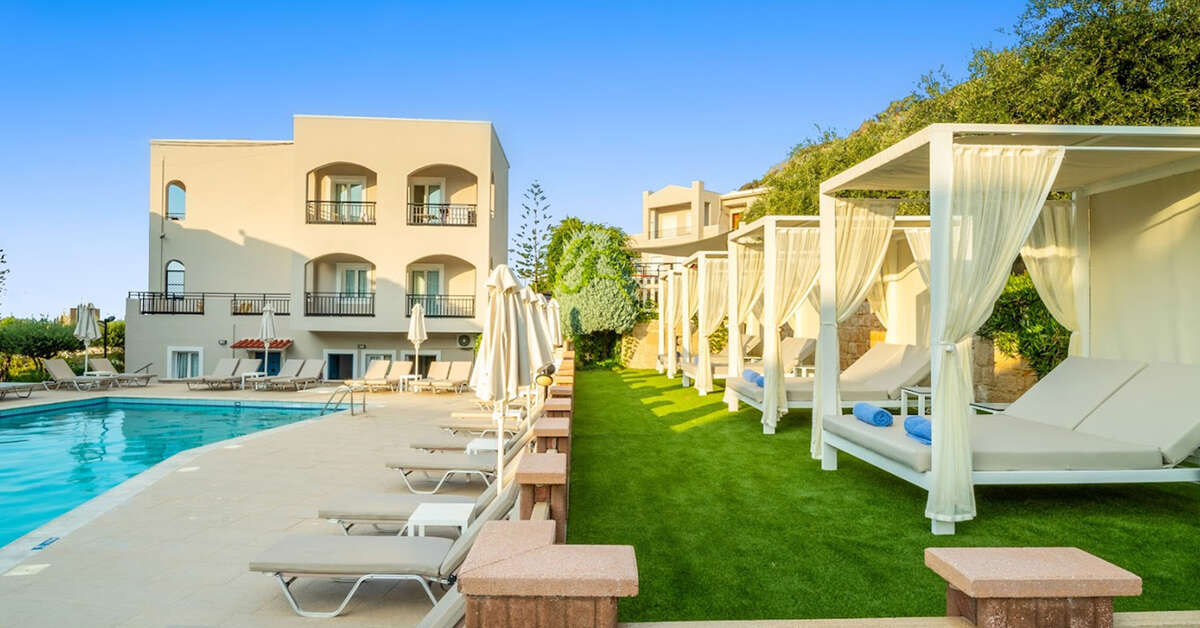 Ein Foto vom Pool im Rainbow Apartments