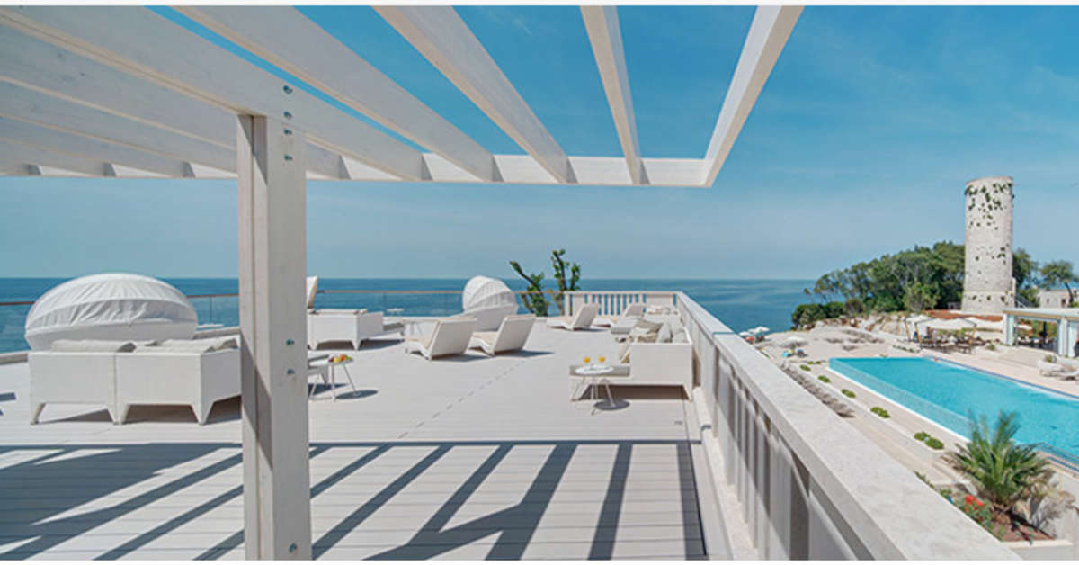 Ein Foto von der Terrasse im Valamar Collection Isabella Island Resort