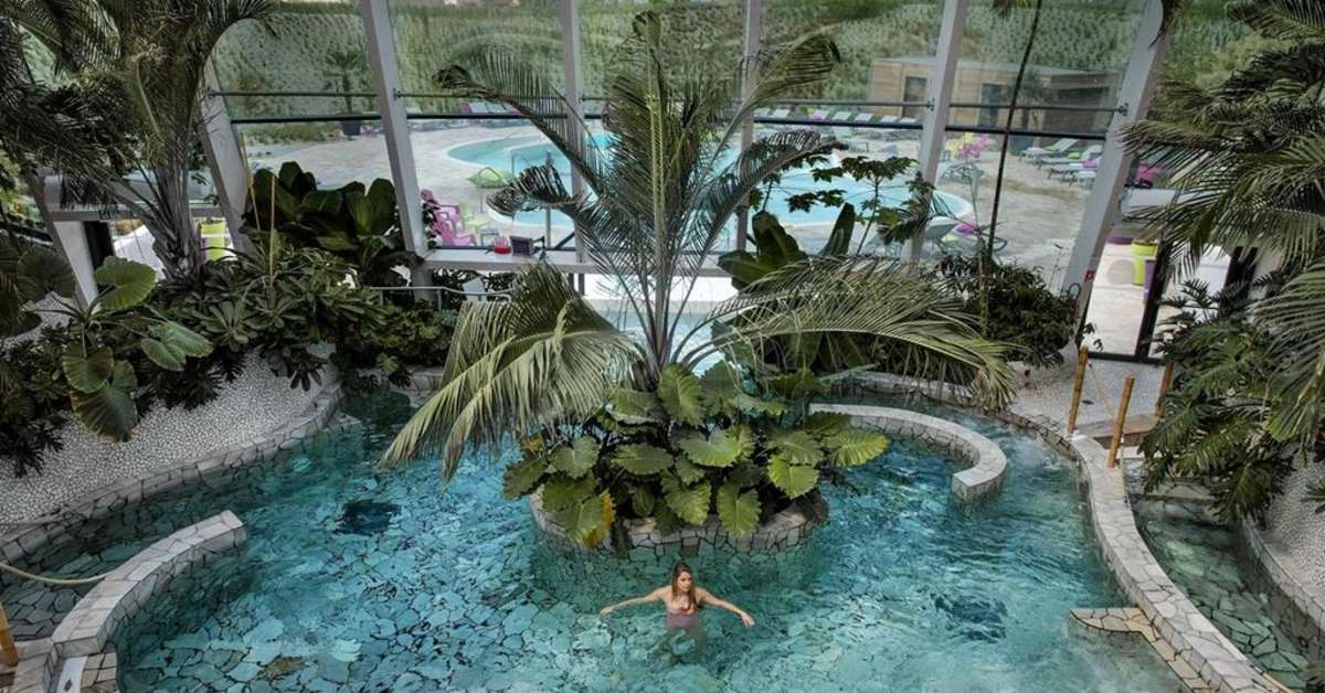 Een foto van het zwembad bij Center Parcs Domaine Le Bois aux Daimes